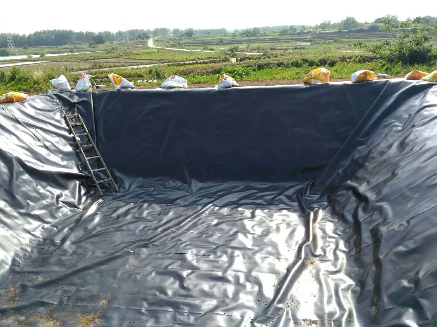 鱼塘养殖防渗膜
